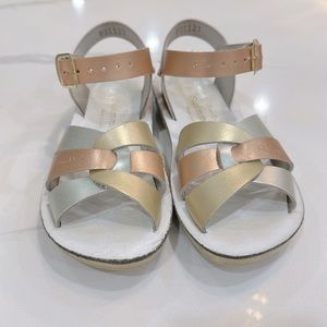 GUC Sun San sandals